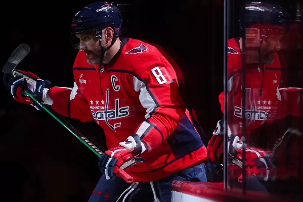 Овечкин вышел на чистое 9-е место в списке лучших бомбардиров НХЛ с учетом плей-офф