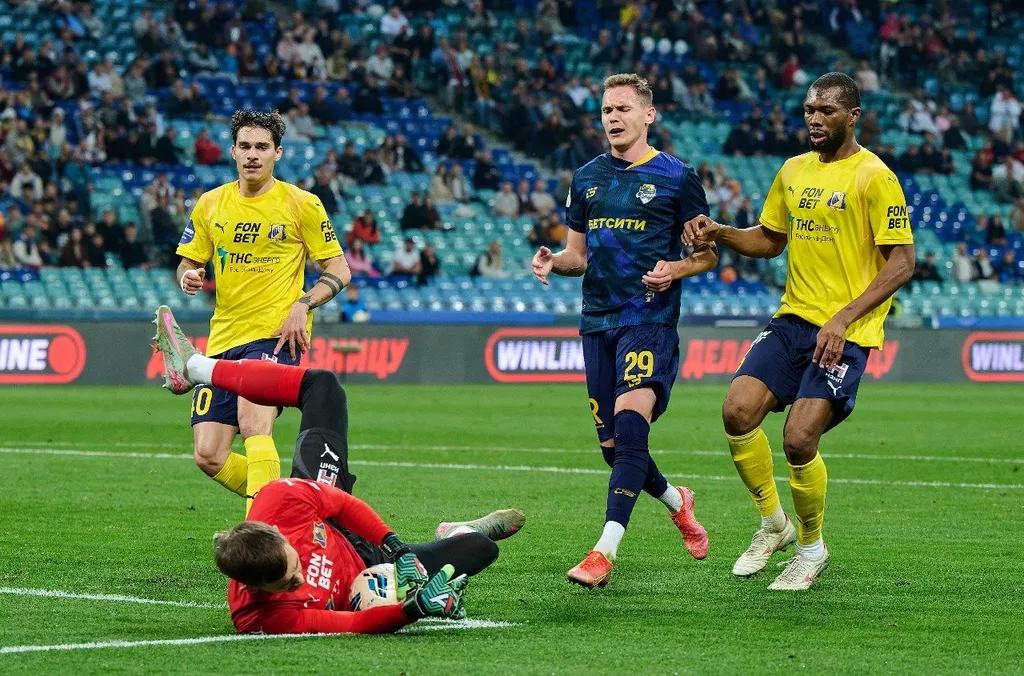 «Сочи» одержал вторую победу подряд в РПЛ, на выезде обыграв «Ростов»