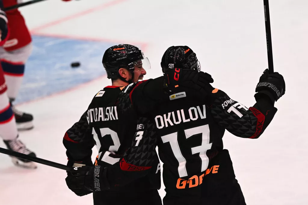 Дубль Потуральски принес «Авангарду» победу над ЦСКА в четвертьфинале Кубка Гагарина