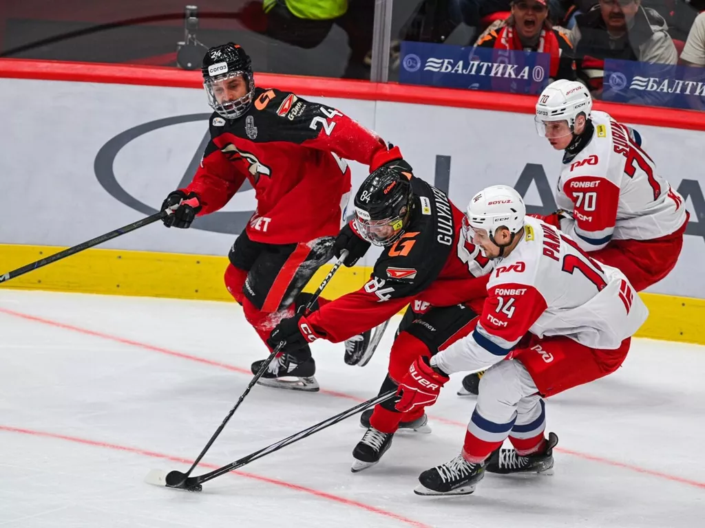 Сафронов назвал победителя полуфинала Кубка Гагарина между «Локомотивом» и «Авангардом»