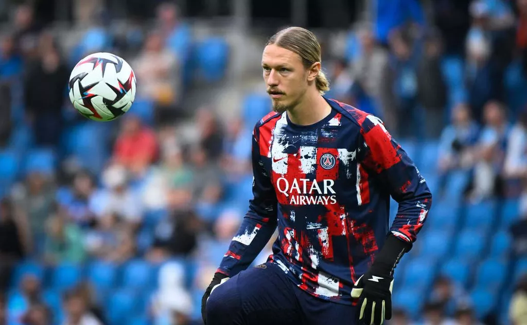 «ПСЖ» с Сафоновым обыграл «Ливерпуль» в первом четвертьфинальном матче Лиги чемпионов