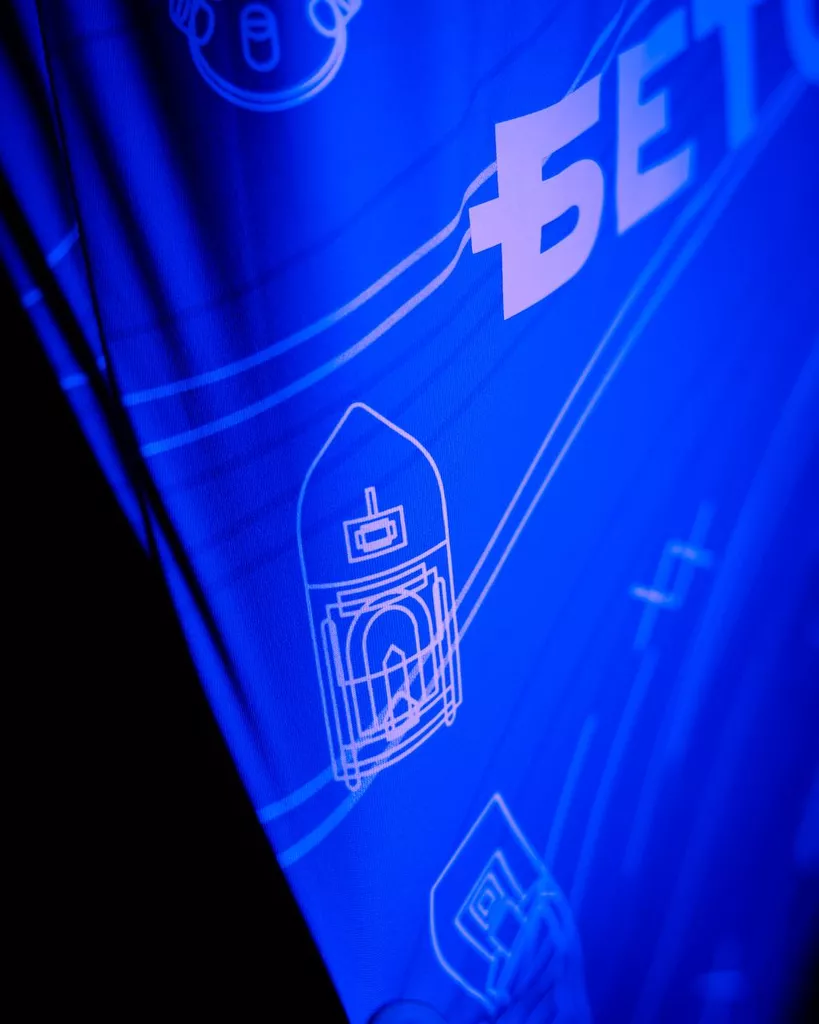 Махачкалинское «Динамо» сыграет с «Балтикой» в эксклюзивной форме с принтом «Морского боя»