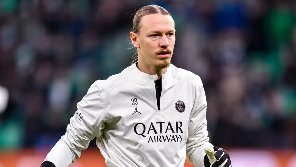 Сафонов получил самую низкую оценку в «ПСЖ» за матч с «Тулузой» от L'Équipe