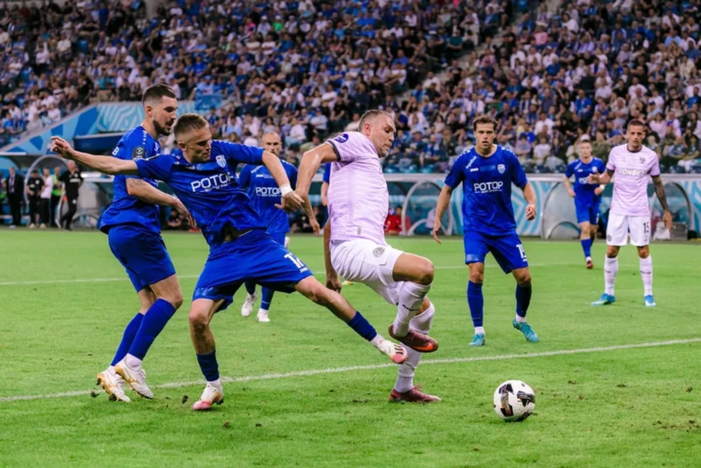 «Акрон» проиграл «Ротору» во втором переходном матче, но сохранил прописку в РПЛ