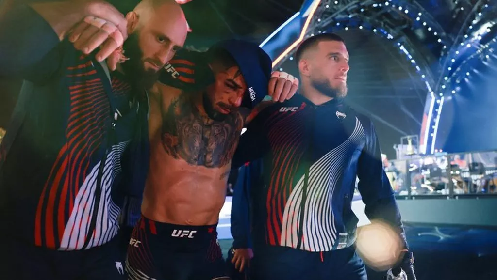 Топурия госпитализирован после поражения от Гэтжи на турнире UFC в Белом доме