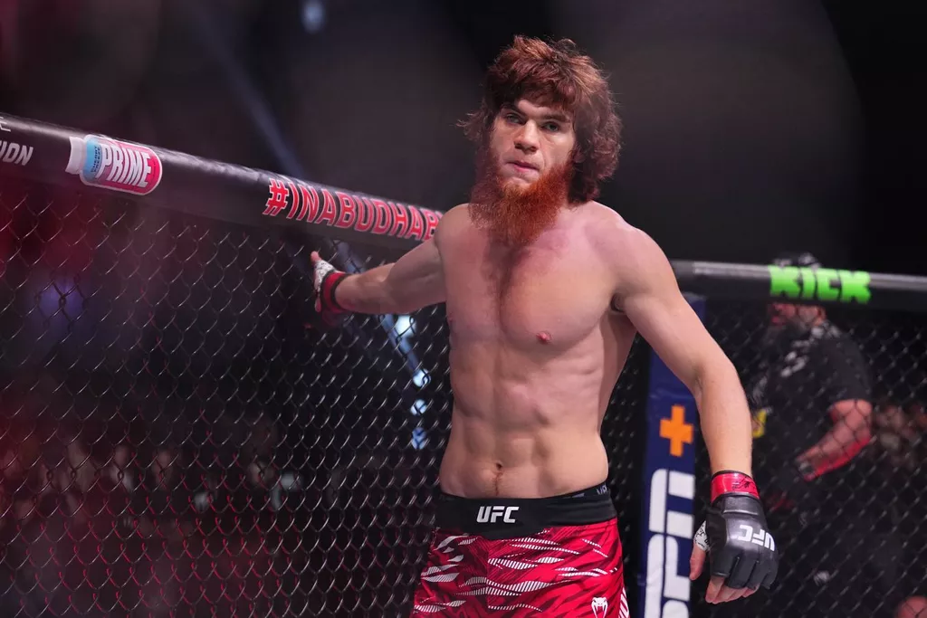 Шара Буллет победил Мишеля Перейру на турнире UFC в Баку