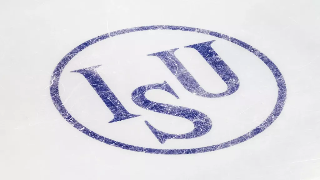 Свищев высказался о возможном возвращении ISU флага и гимна России