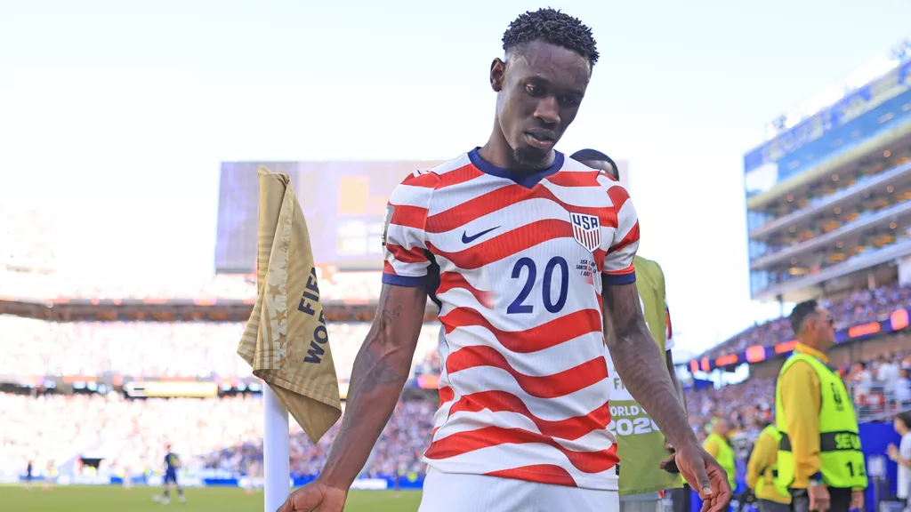 «В США без скандалов нельзя». Деменко – об отмене дисквалификации Балогуну