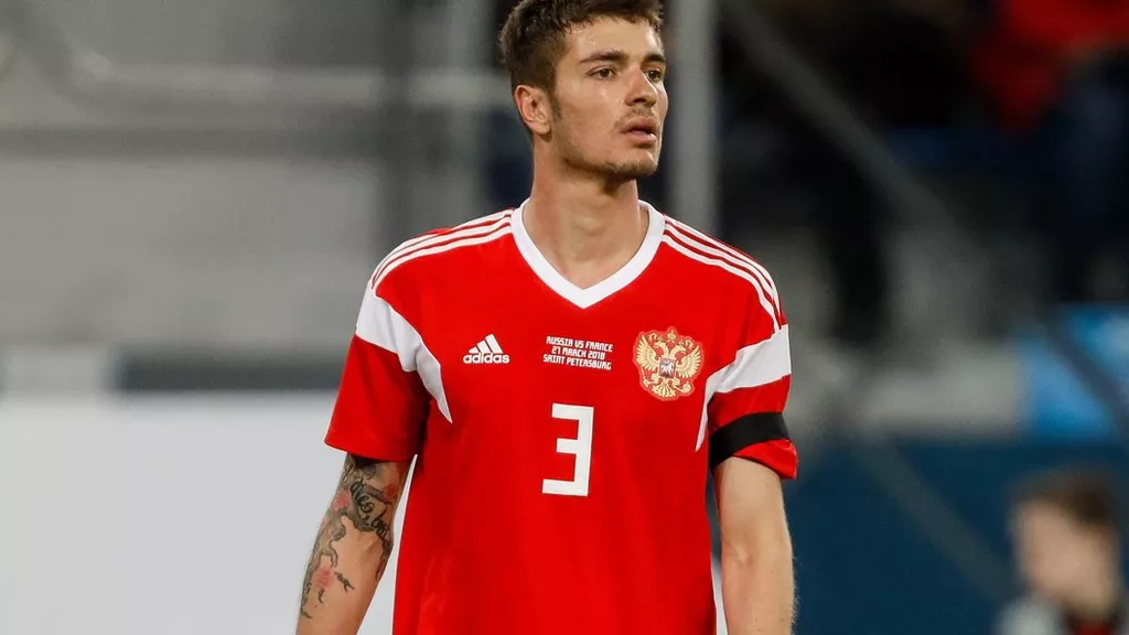 Экс-игрок сборной России Роман Нойштедтер завершил карьеру в 38 лет