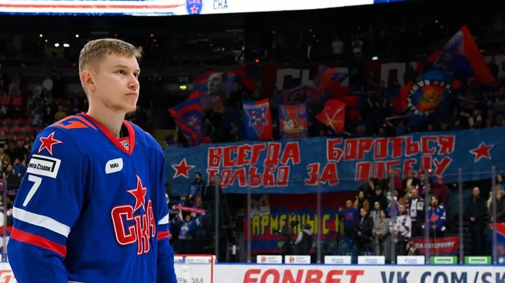 Плющев: Глотов – заметная фигура на льду для СКА, но один в поле не воин