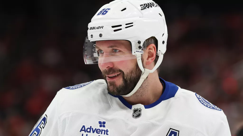 Никита Кучеров возглавил рейтинг крайних нападающих от NHL Network