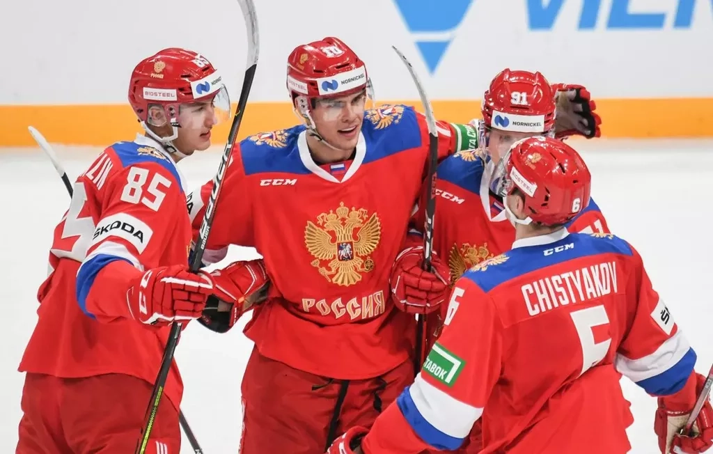 Плющев: допуск сборных по хоккею в нейтральном статусе не будет для нас положительным исходом